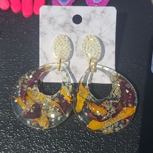 🌻 Sunflower and Pearl Acrylic Earrings